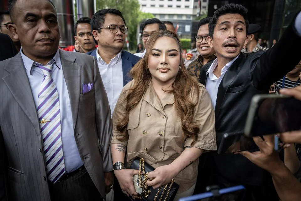 Lisa Mariana Dipanggil KPK
