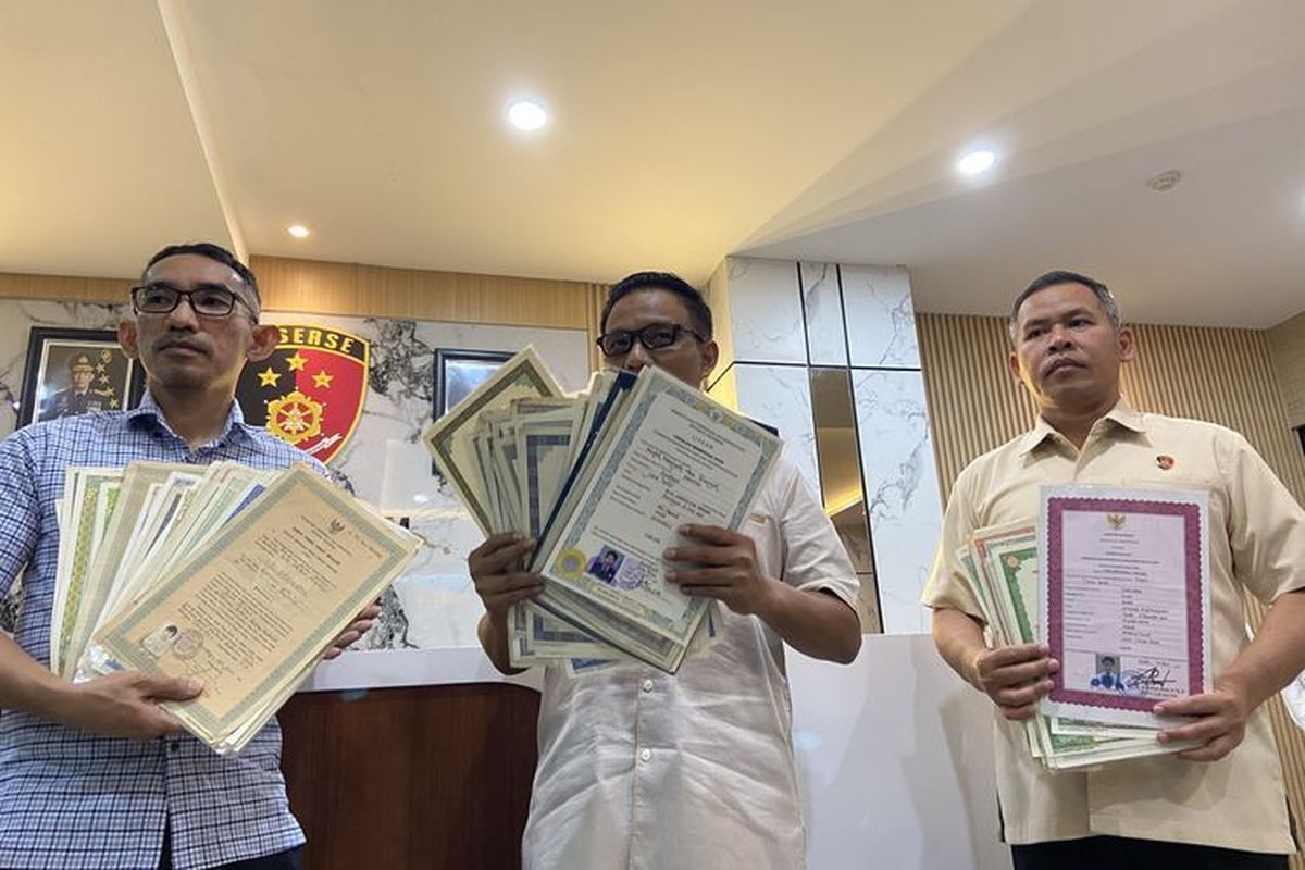 Jan Hwa Diana Sembunyikan 108 Ijazah Eks Karyawan