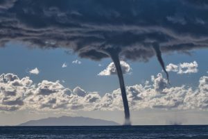 Fenomena Waterspout