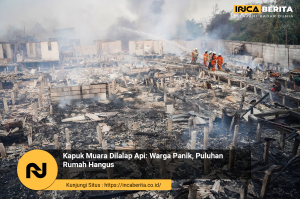 Kapuk Muara Dilalap Api: Warga Panik, Puluhan Rumah Hangus