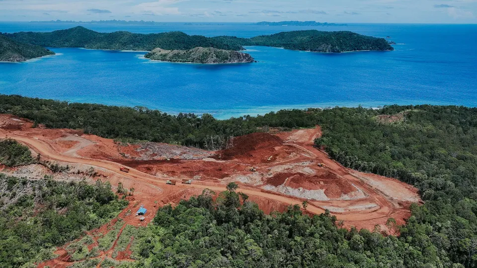 Raja Ampat Terancam! Fakta Tambang Nikel Menggegerkan