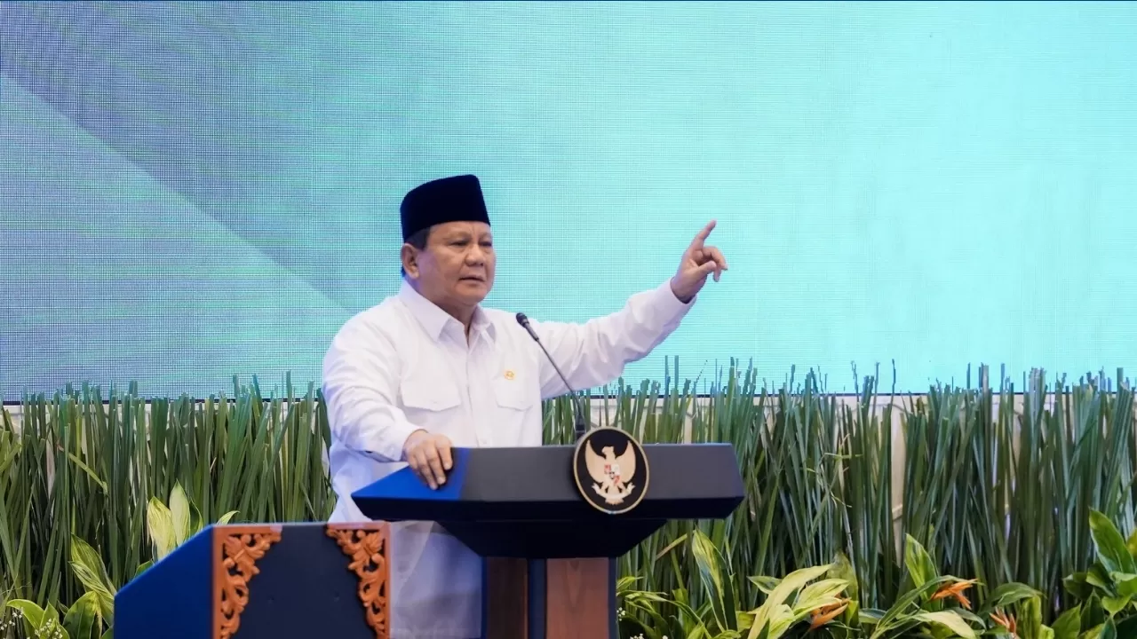 prabowo standing ovation