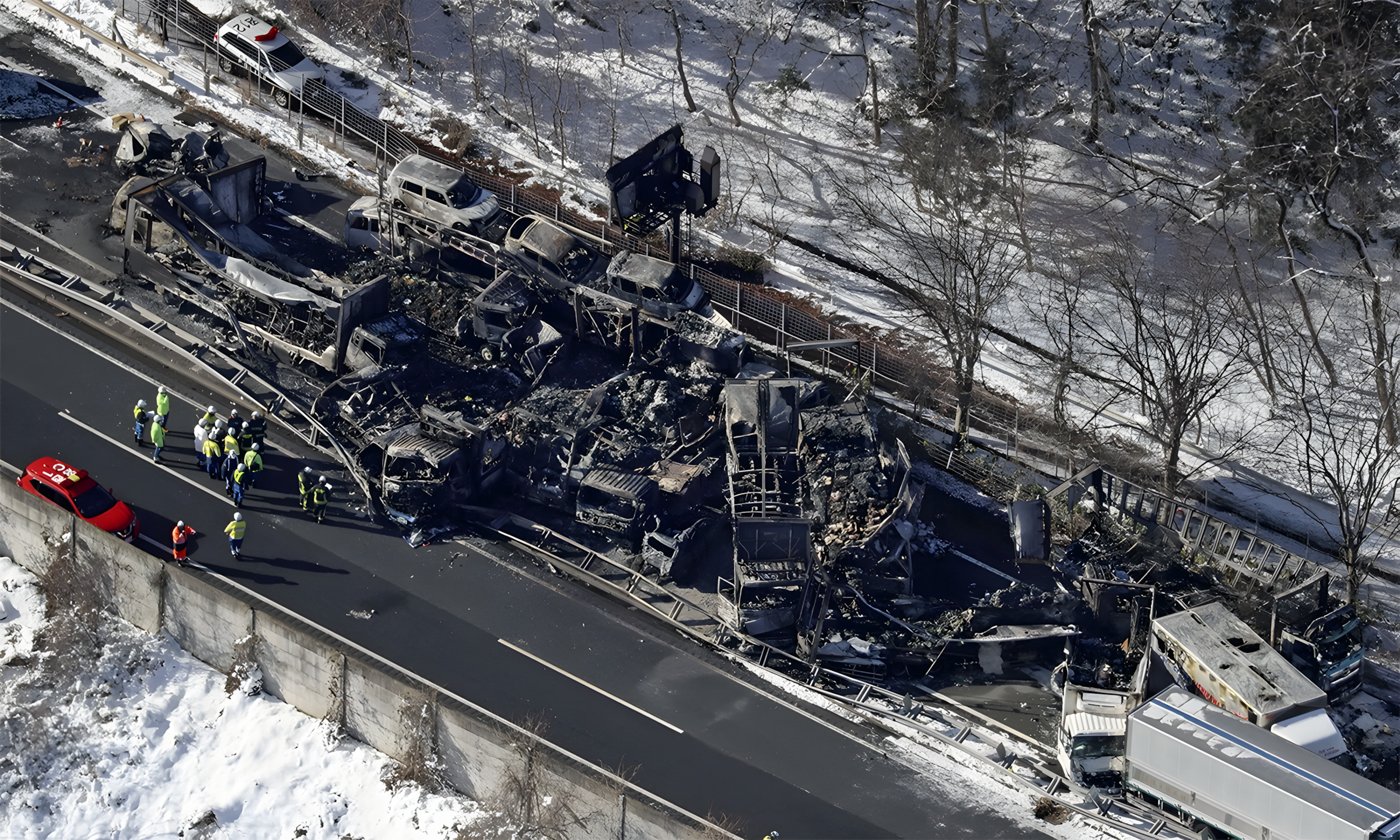 Tabrakan Tol Kan-Etsu Jepang: 57–67 Kendaraan Terlibat, Api Membakar Sejumlah Mobil