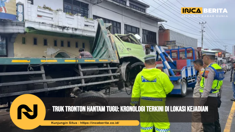 Truk Tronton Hantam Tugu