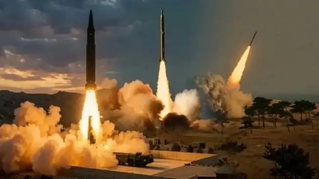 Iran Luncurkan Rudal Sejjil