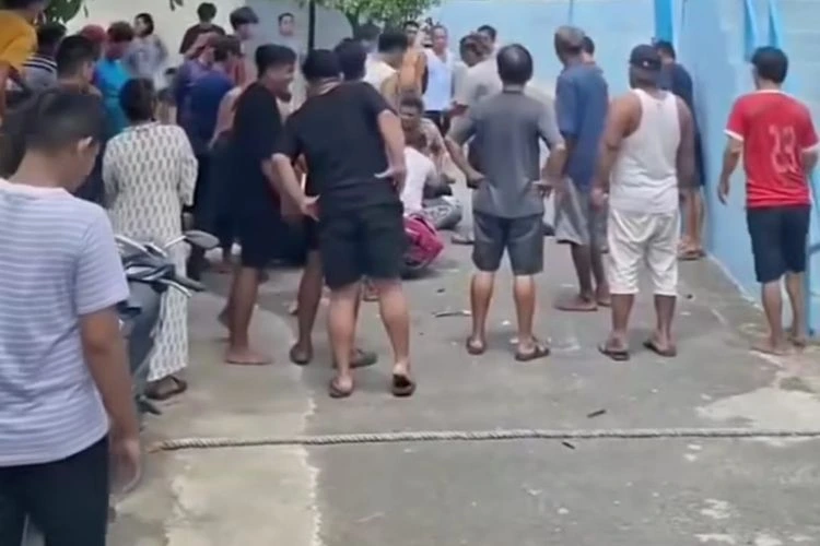 Pengendara Motor Pacitan Tewas