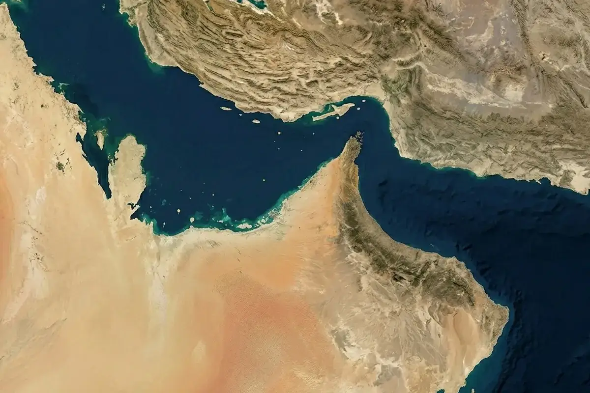 Selat Hormuz di buka tapi Iran Tegaskan Bisa Ditutup Lagi Kapan Saja, Situasi di Lapangan yang Menentukan Bukan Media Sosial