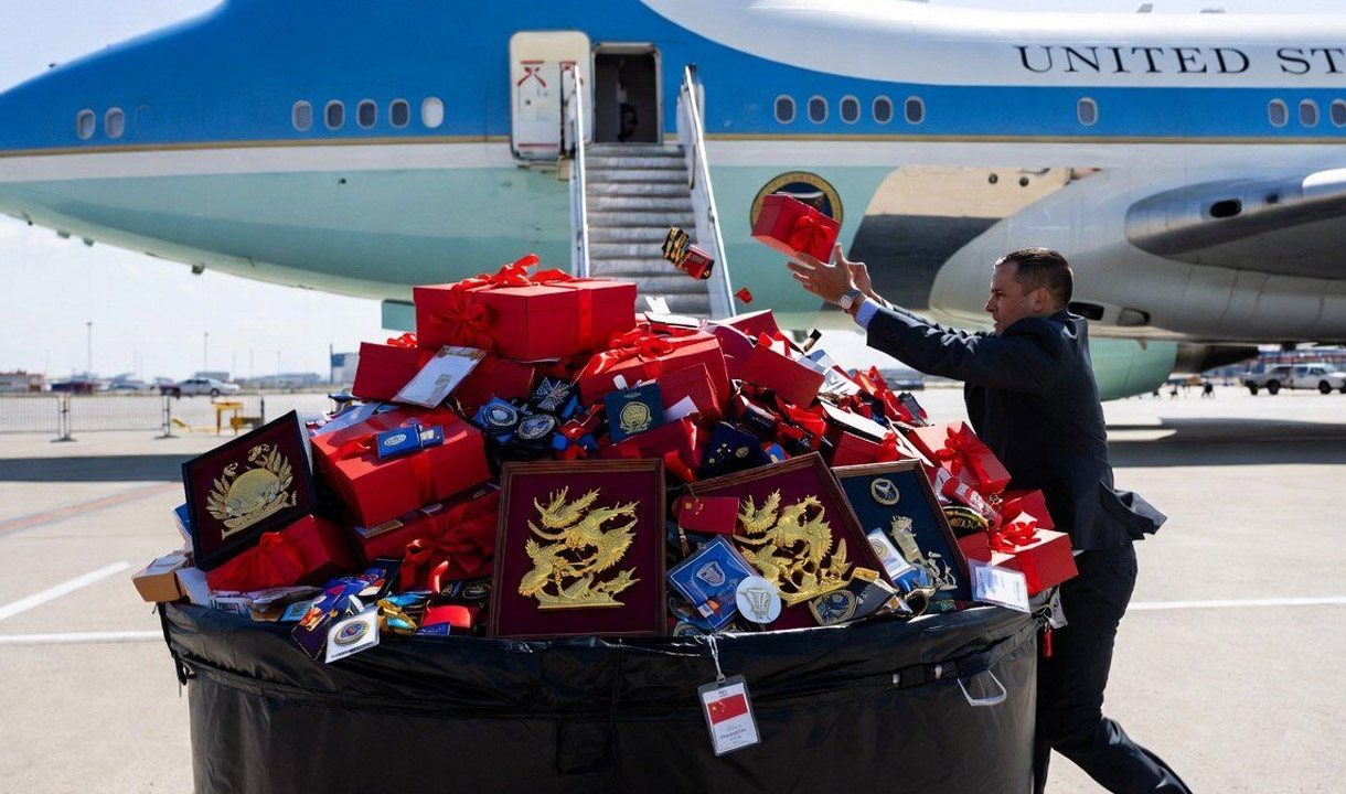 Trump Buang Barang Dari China
