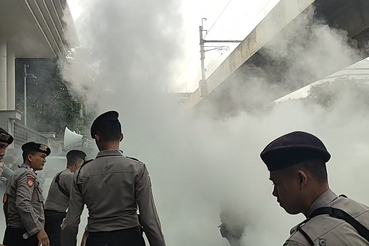 Demo di Kejagung Ricuh
