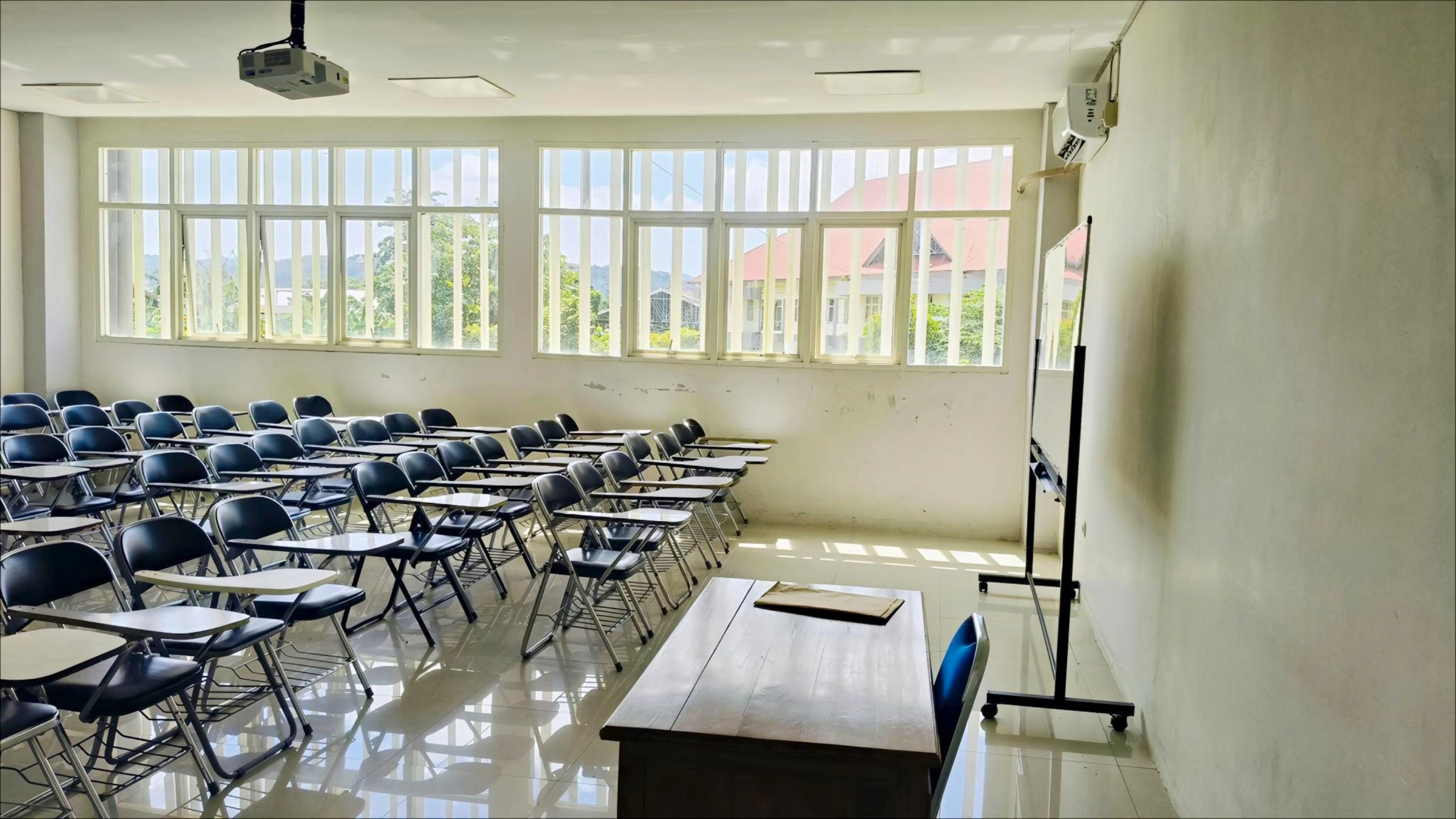 Iran Batalkan Ujian Akhir SMA di Empat Provinsi, Pemerintah Prioritaskan Keselamatan Siswa