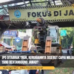 JPO Ditabrak Truk