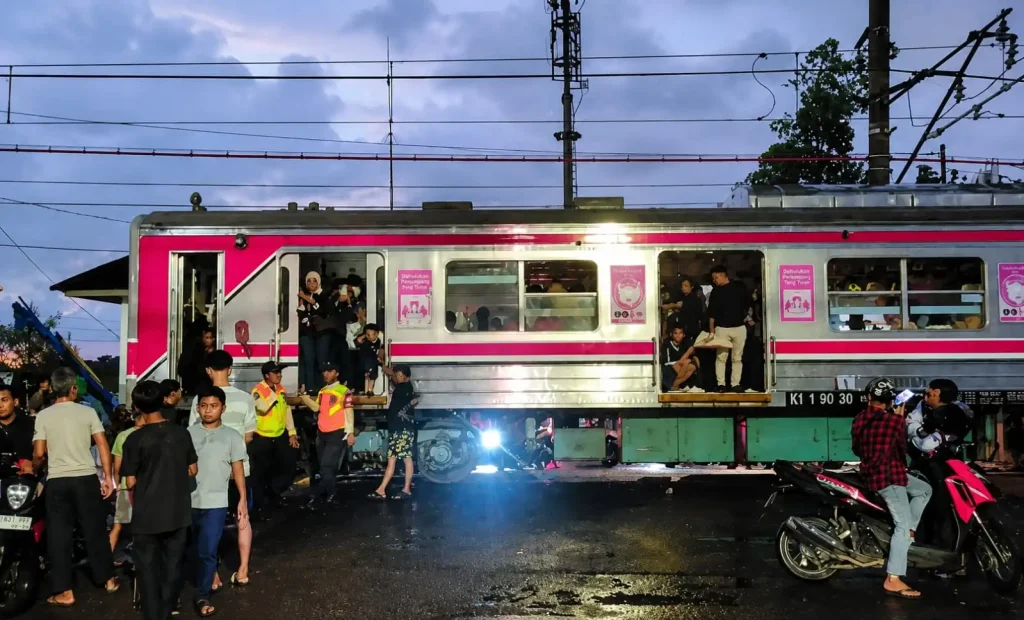 siswi tertabrak krl